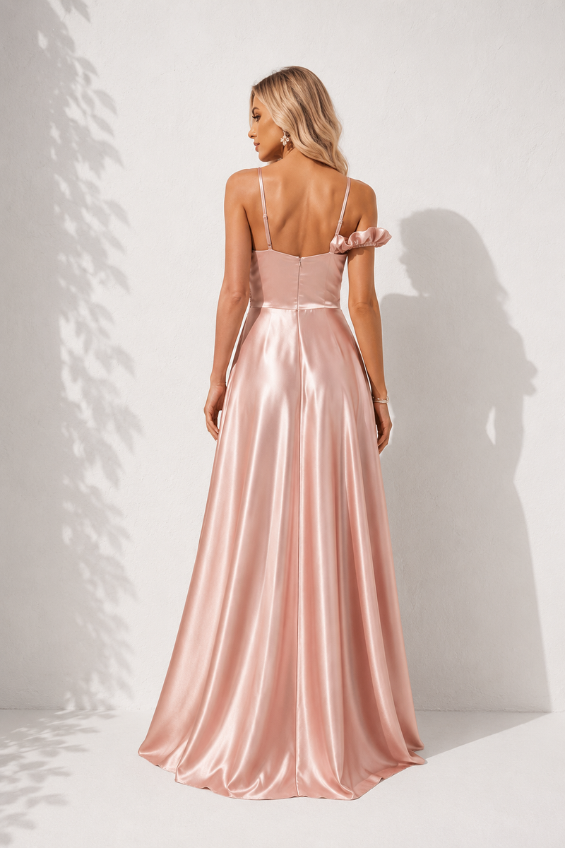 Robe longue satiné rose poudré asymétrique